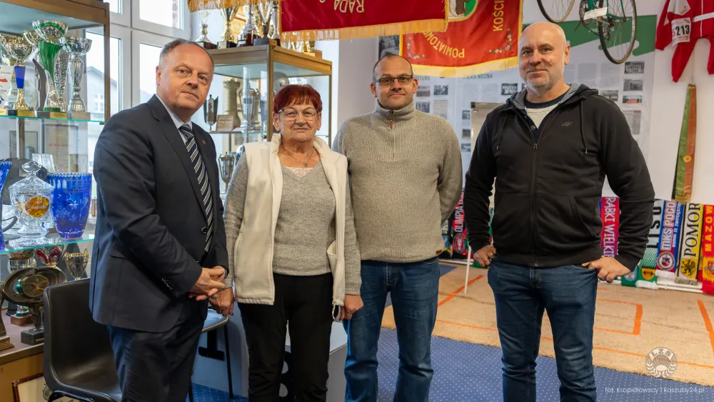 Wizyta Sławomira Lucewicza w Muzeum Sportu Wiejskiego