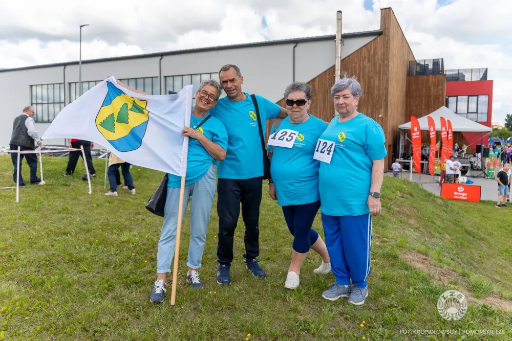 Ponad 300 seniorów spotkało się w Skarszewach podczas IX Wojewódzkiej Seniorady