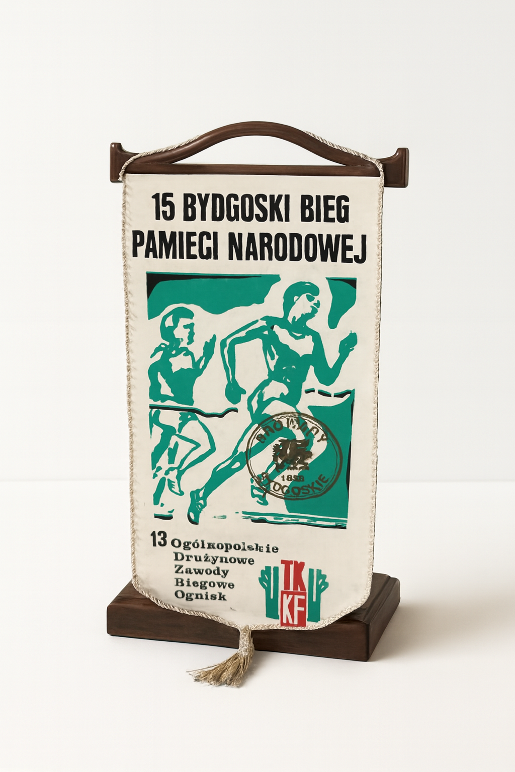 Proporczyk z 15. Bydgoskiego Biegu Pamięci Narodowej i 13. Ogólnopolskich Drużynowych Zawodów Biegowych Ognisk TKKF