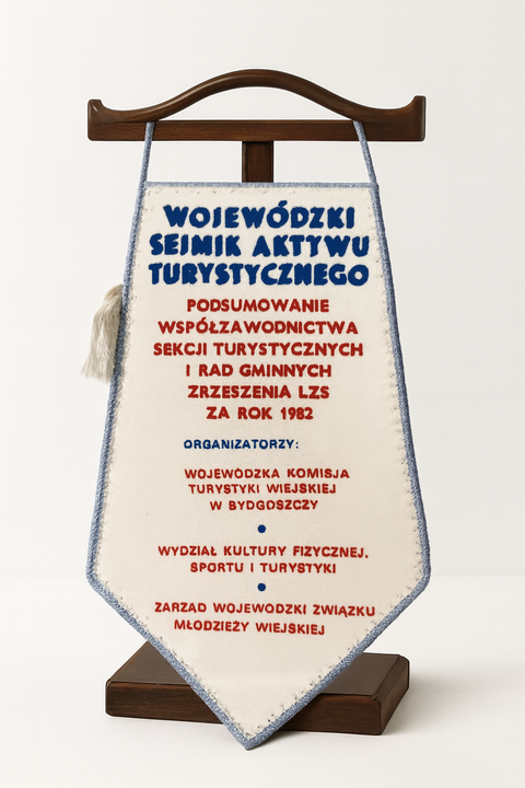 Proporczyk z Wojewódzkiego Sejmiku Aktywu Turystycznego 1982